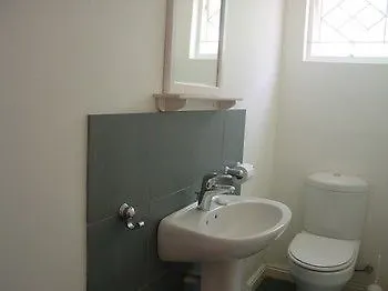 Bed & Breakfast Constantia Cottages