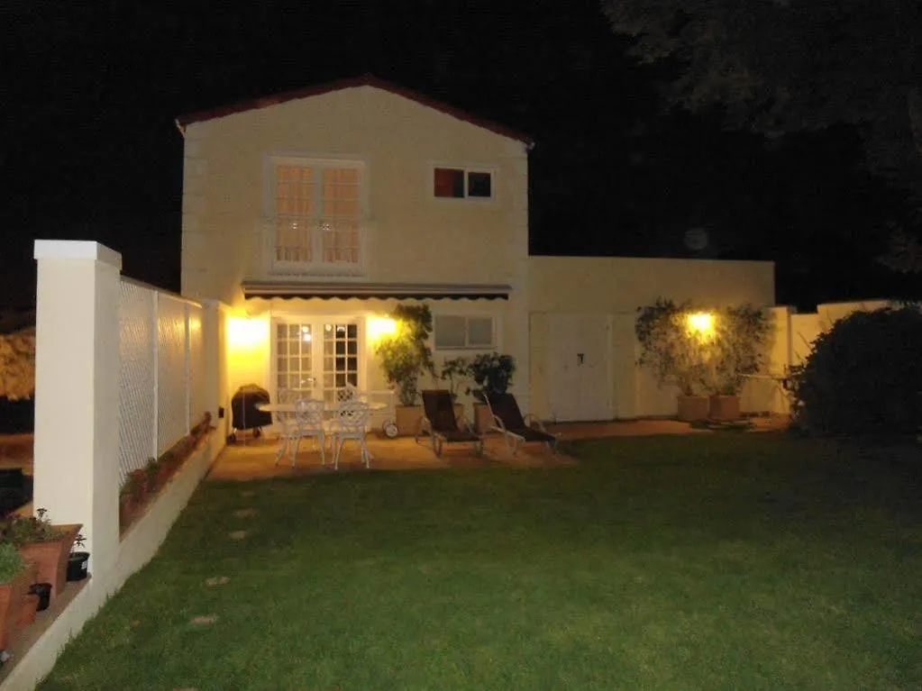 Constantia Cottages Bed & Breakfast