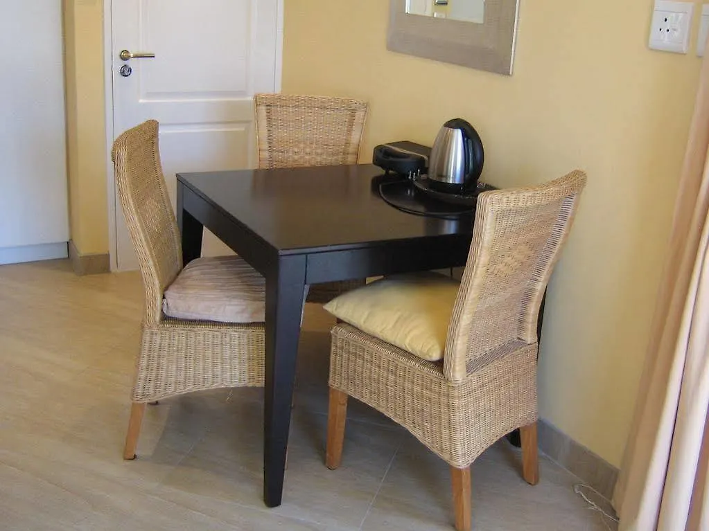 Bed & Breakfast Constantia Cottages