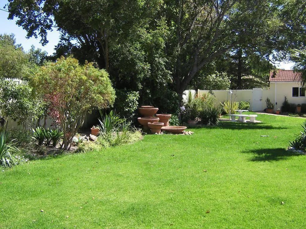 Constantia Cottages 4*,  South Africa