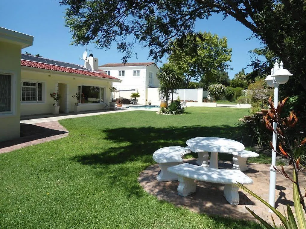 Constantia Cottages Bed & Breakfast