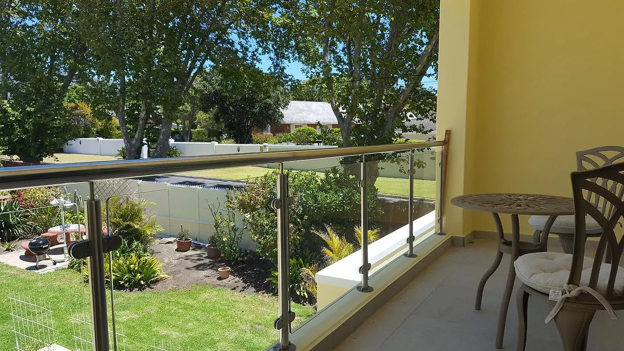 Bed & Breakfast Constantia Cottages