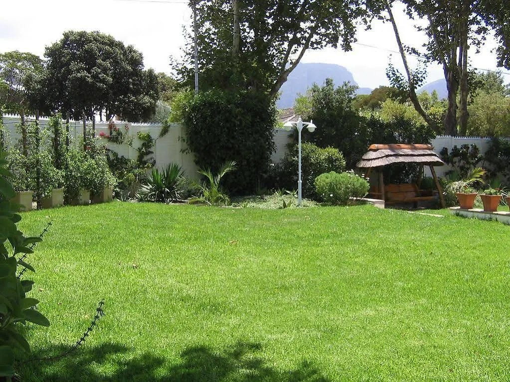 Constantia Cottages Bed & Breakfast
